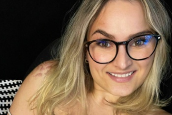 Holly-Banks