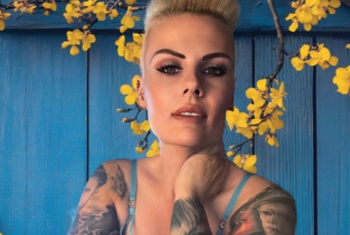 setcard SexyDeluxe