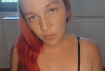 Julie34